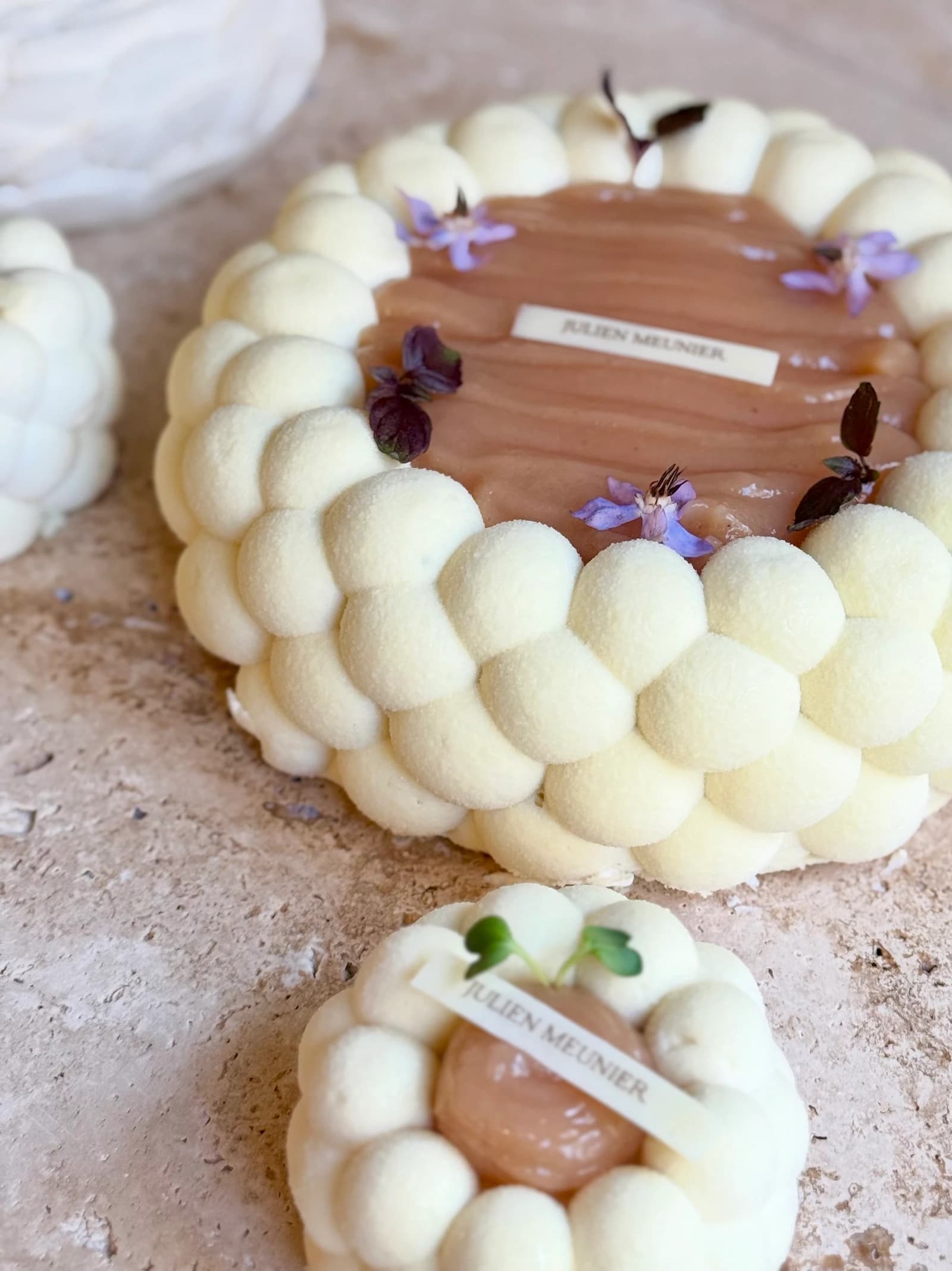 Entremets Poire Fève de Tonka — vue 3